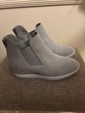 Sorel Light Gray Suede Chelsea Wedge Booties